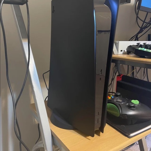 COPY - PlayStation 5 - Picture 2 of 3